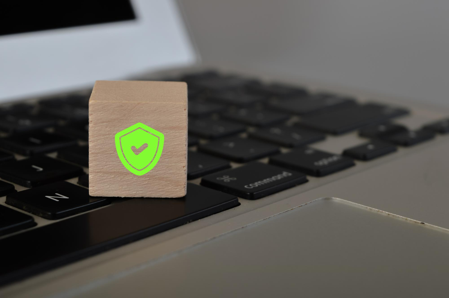 Bagikan dengan aman: tautan berjangka dan kendali akses yang menghentikan kebocoran data sejak awal